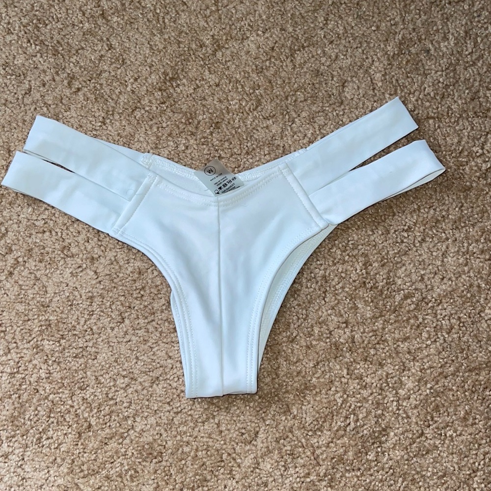 Montce Bottoms